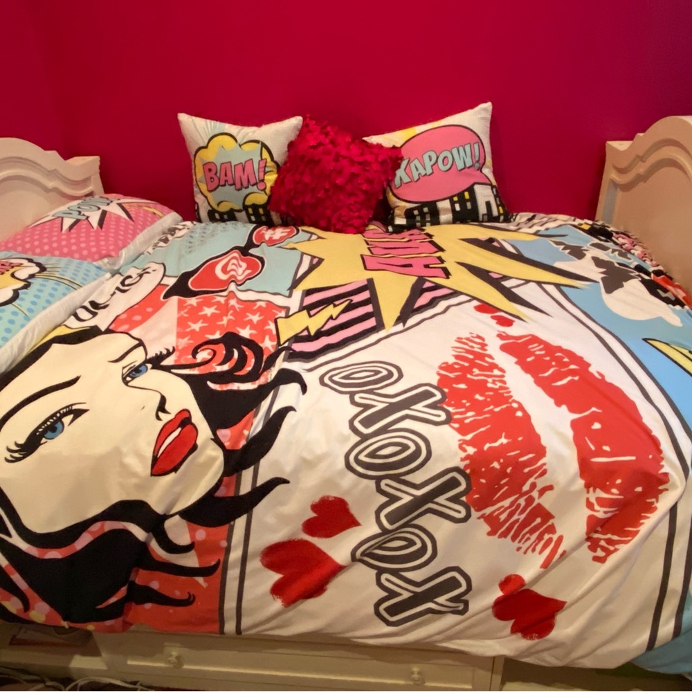 Calling all AVAs! Personalized Superhero Bedding!
